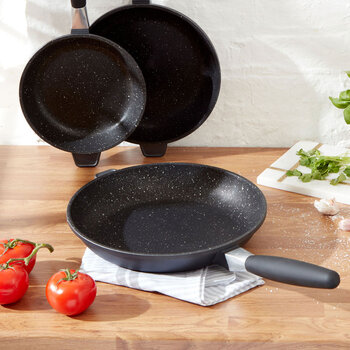 BergHOFF Eurocast Non-Stick Frying Pans, 3 Piece Set BergHOFF Eurocast Non-Stick Frying Pans, 3 Piece Set